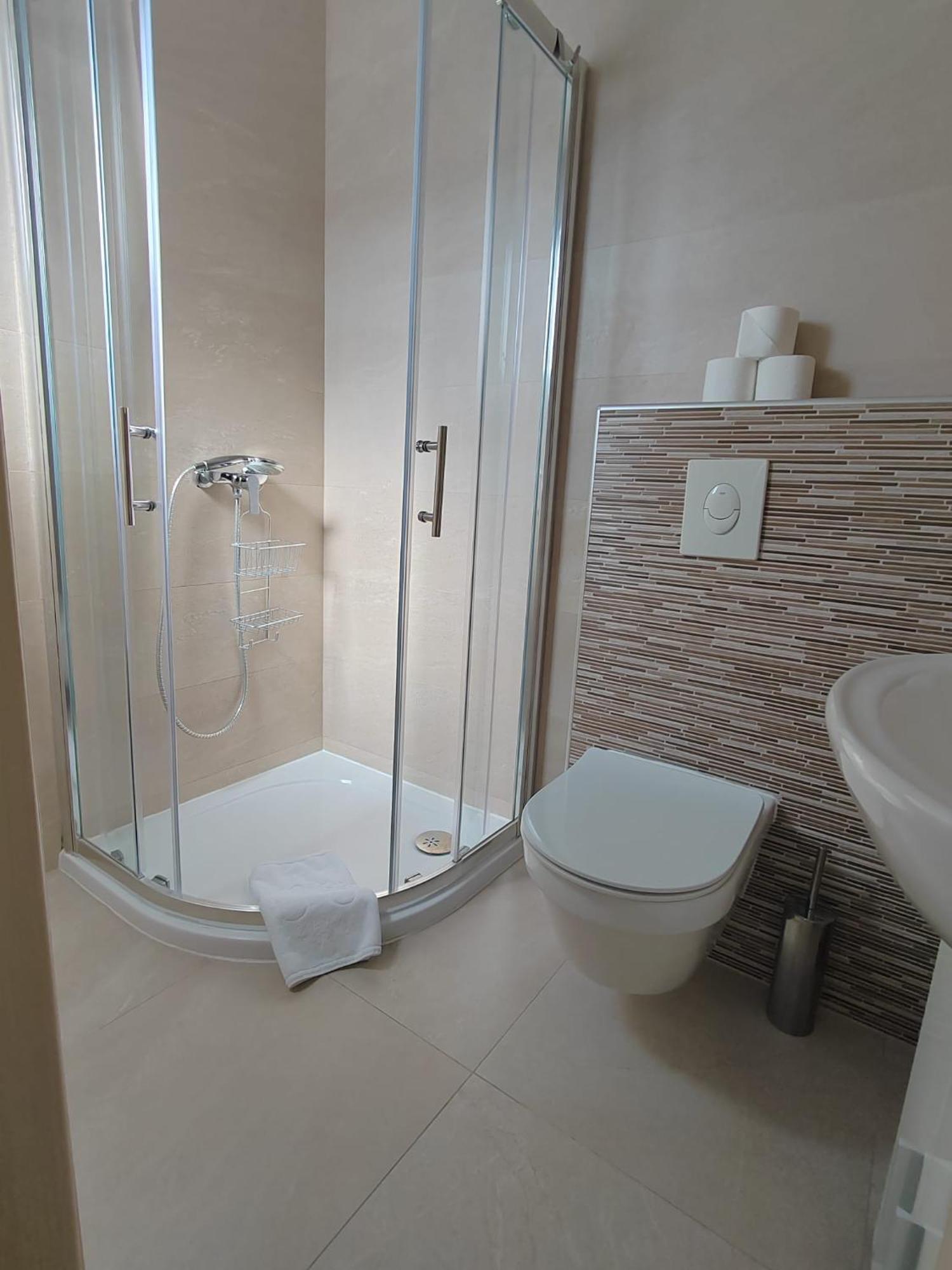 L&L Apartmani 1 Bol Exteriér fotografie