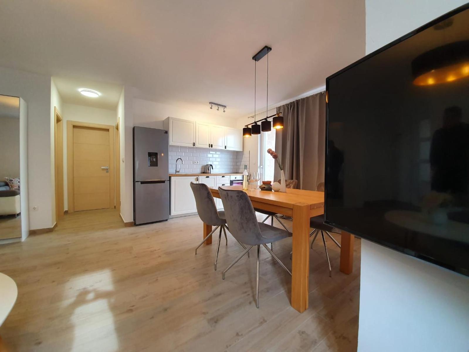 L&L Apartmani 1 Bol Exteriér fotografie