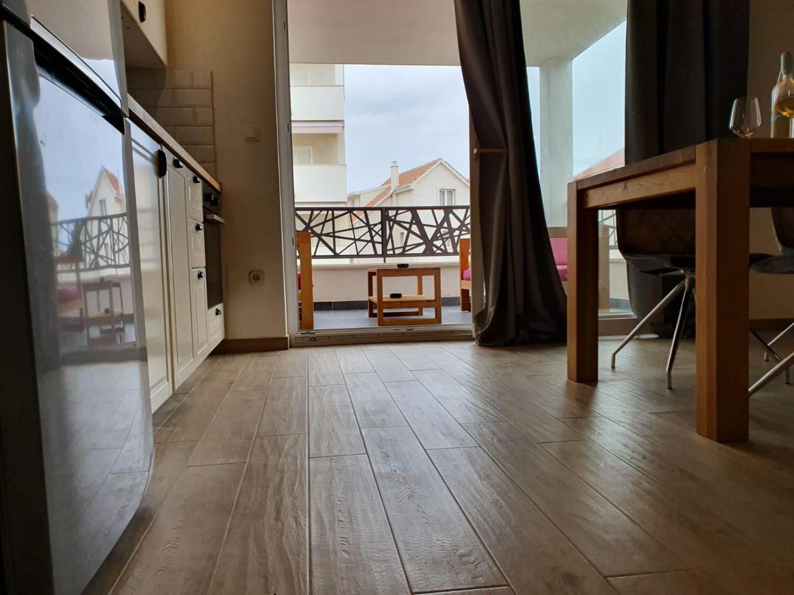 L&L Apartmani 1 Bol Exteriér fotografie