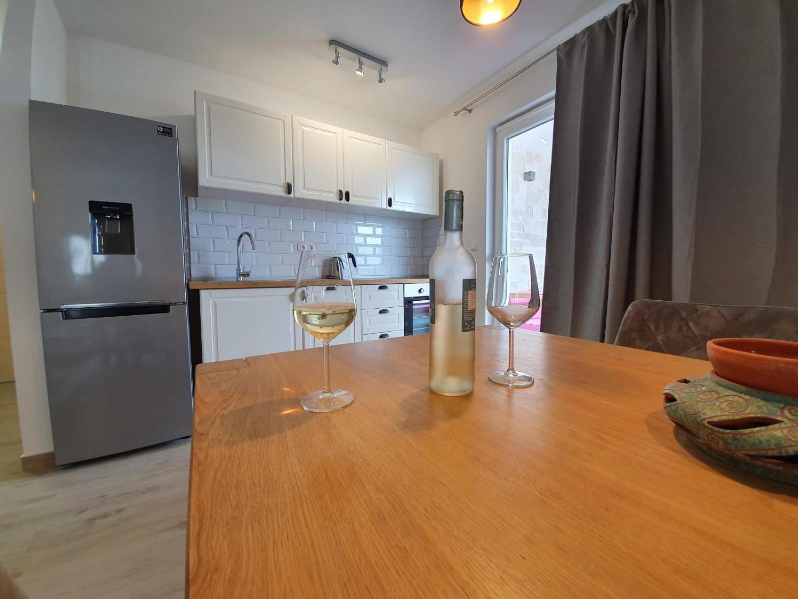 L&L Apartmani 1 Bol Exteriér fotografie